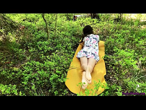 ❤️ Tinderの見知らぬ男が私のプッシーをオナニーし、森の中で情熱的にファックする ❤️ 美女ポルノ ❌️❤